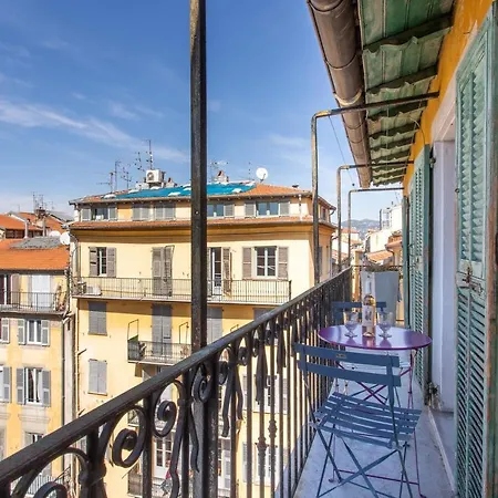 Ross 5- F2, Lumineux, Balcon, Loft, Clim, Vieux-nice Apartment