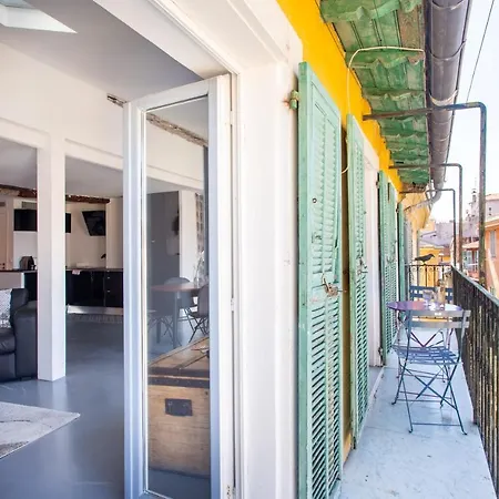 Ross 5- F2, Lumineux, Balcon, Loft, Clim, Vieux-nice Apartment *