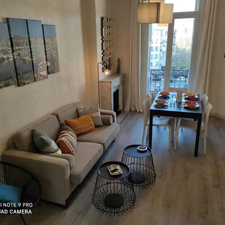 Quiet Floor 2 Bedroom Flat Near Port With Lift Balcony Ac And Fast Wifi Nice