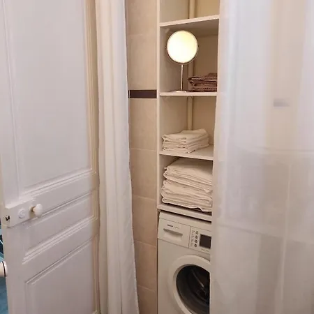 Apartment Quiet Floor 2 Bedroom Flat Near Port With Lift Balcony Ac And Fast Wifi Nice