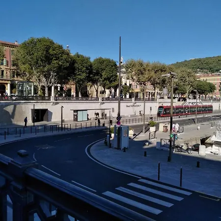 Appartement Au Coeur De Nice