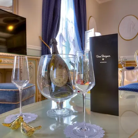 Aba Luxury B E B Couette-café