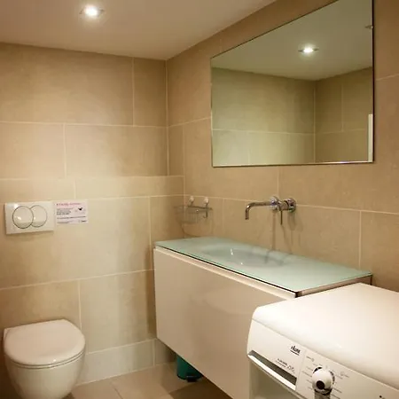 Old Town Prime, 1 Min & Massena Square, Apartment Nice
