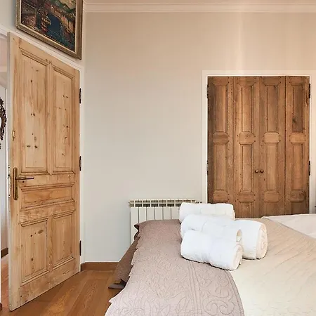 Sunlight - Marinette - Port Area, 2 Bedrooms, Sleep 6, Sea View Apartment *