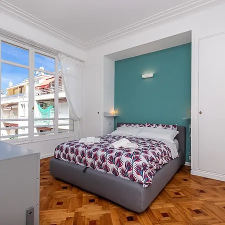 Promenade - Stunning Sea View Apartment