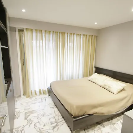 Couette-café Le France Centre 5*