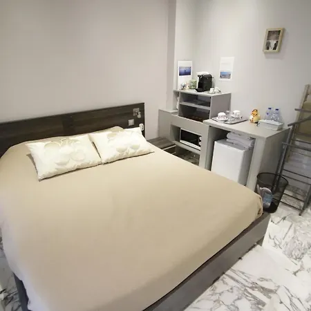 Couette-café Le France Centre 5*