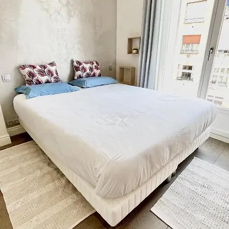 Luxurious 2 Bedrooms Apartment, 30 Meter From Apartment Nice