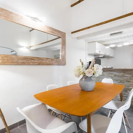 Duplex In Rue De La Préfecture Old Town 2 Bdrs Appartement Nice