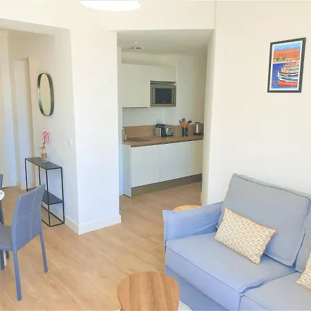 Promenade Vue Apartment