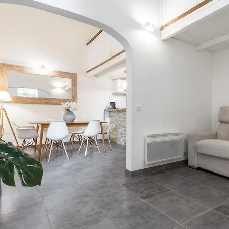 Duplex In Rue De La Préfecture Old Town 2 Bdrs Nice
