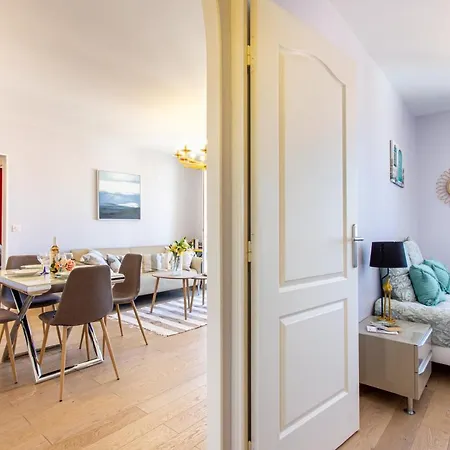 Appartement Providence - Elegant F3, Vue Incroyable, Balcon,ascenseur, Wifi *