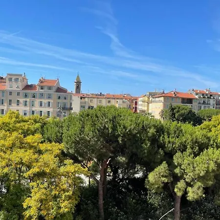 Spacious 3 Bedroom Flat Center - Magnificent View Appartement