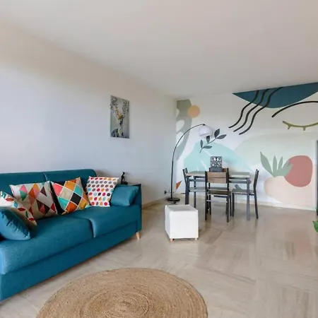 Sea View In With Swimming Pool! *