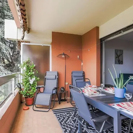 Sea View In With Swimming Pool! Apartment Nice