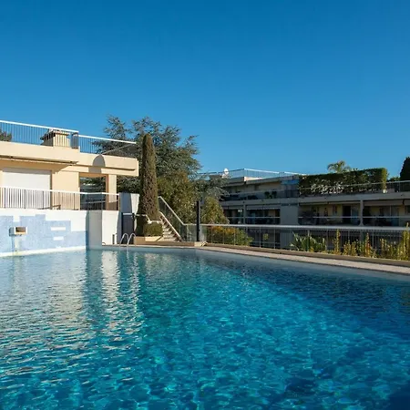 3 Pièces Vue Et Piscine Quartier Parc Impérial Appartement *