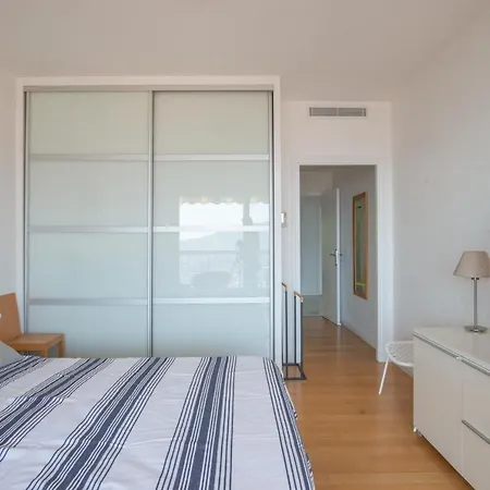 3 Pièces Vue Et Piscine Quartier Parc Impérial Appartement