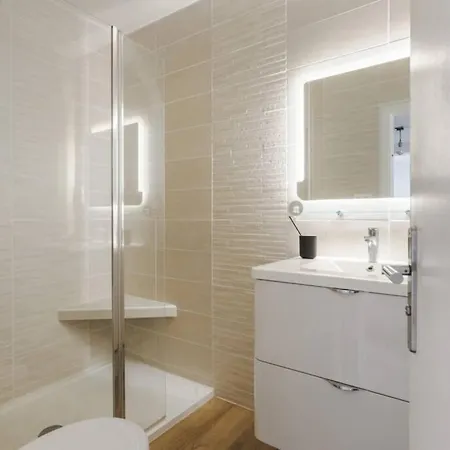 Sea View In With Swimming Pool! Apartment *