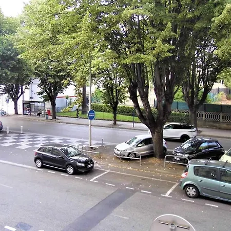 2 Spacious Bedrooms Near Riquier Station! Appartement *