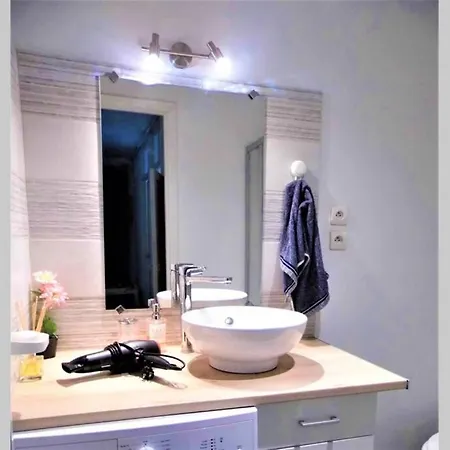 2 Spacious Bedrooms Near Riquier Station! Appartement Nice