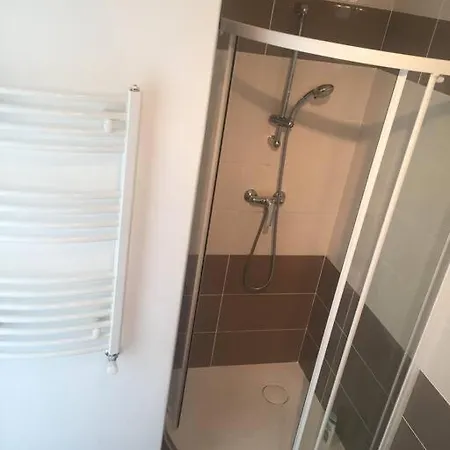 Meuble. Proche Et Centre Apartment *