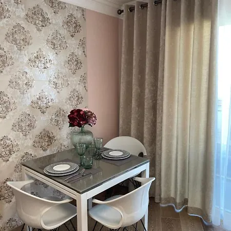 Appartement With Swimming Pool 60 Meters Near The *