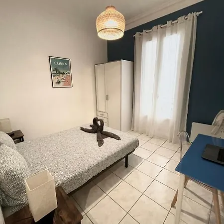 Joli Spacieux à 3 Min à Pied De La Appartement Nice