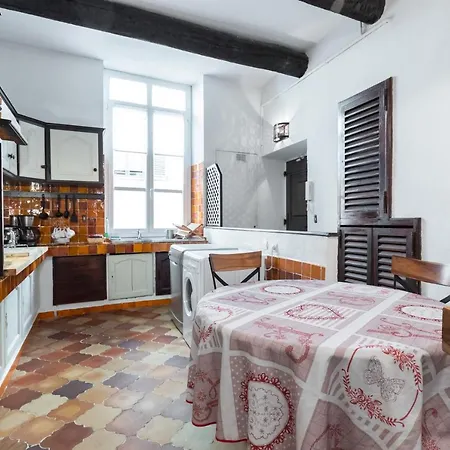 L'oustaria 3 Bedrooms Apartment, Old Town Apartment Nice