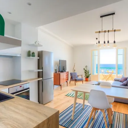 Sunny Private With Sea View Near The Beach Appartement *