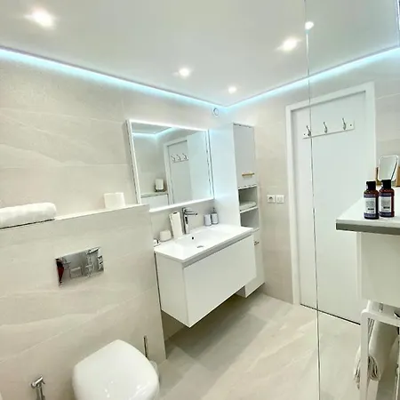 Appartement Luxe - 3 Pièces Avec Vue Mer, Piscine Et Tennis Nice