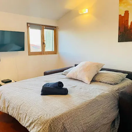 Appartement Gilly 4 - Exceptional 2beds, Sea View, Modern,a/c, Old Town *