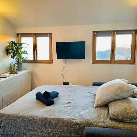 Gilly 4 - Exceptional 2beds, Sea View, Modern,a/c, Old Town Appartement *
