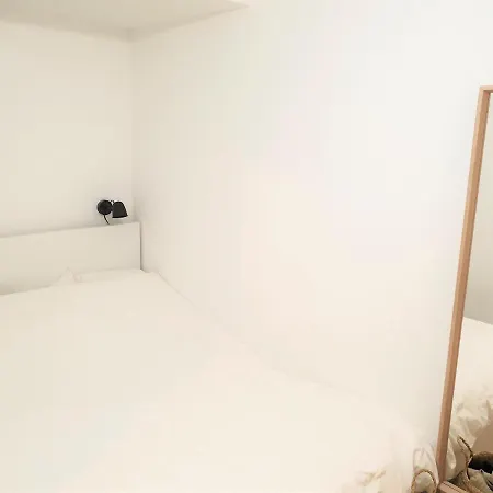 Dana Centre 27 Apartment *