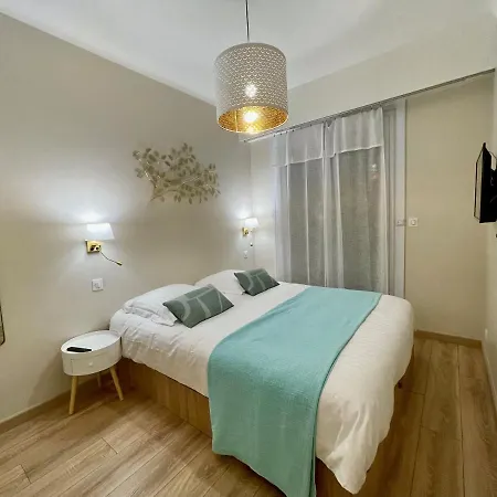 Reine Marie :top Floor Carré D'or Avec Accès Direct à La Appartement *