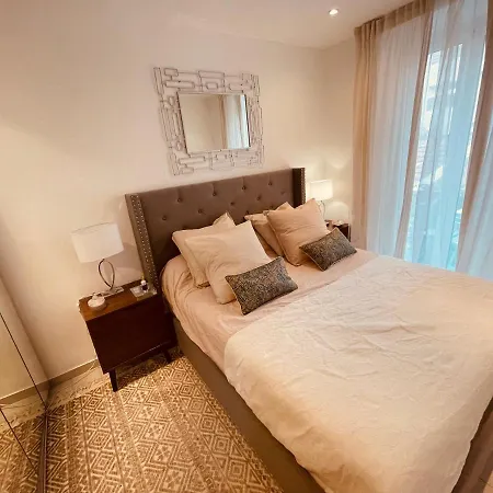 Renting - Paganini - Spacious - 2 Bedrooms - King Bed - Bathtub - Heart Of Appartement Nice