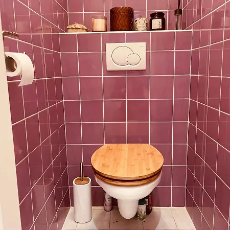 Renting - Paganini - Spacious - 2 Bedrooms - King Bed - Bathtub - Heart Of Nice