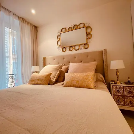 Appartement Renting - Paganini - Spacious - 2 Bedrooms - King Bed - Bathtub - Heart Of Nice