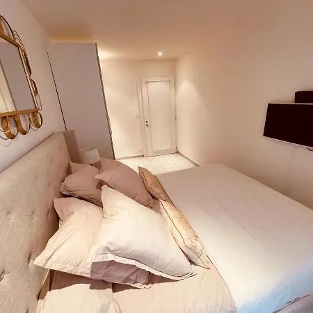 Appartement Renting - Paganini - Spacious - 2 Bedrooms - King Bed - Bathtub - Heart Of Nice
