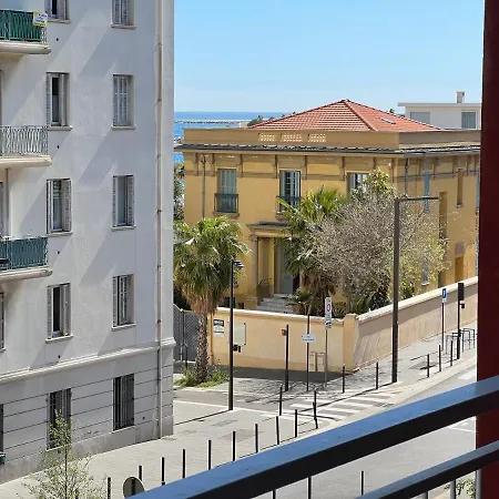 Appartement Gorgeous 2 Bedrooms *