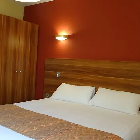 Mini-hôtel Share 3*