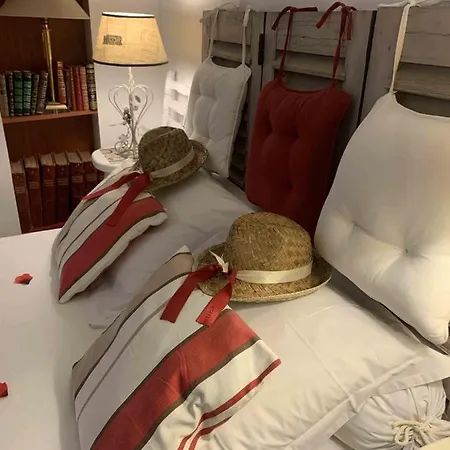 Bed & Breakfast Cocon Cosy Romantique A 5 Minutes A Pied
