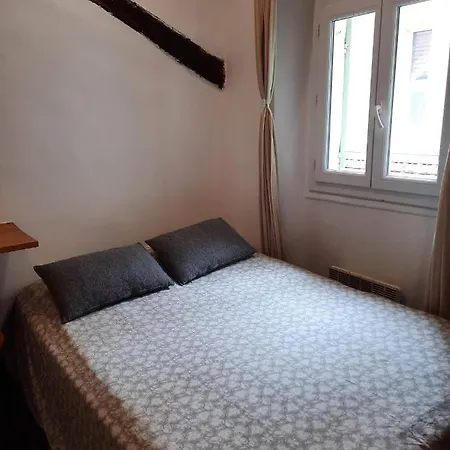 Appartement Studette En Plein Cœur Du Vieux *