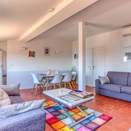 Appartement Le Gilly 6 - F3 Exceptionnel, Vue Mer, Moderne, Climatisation, Vieux-nice *