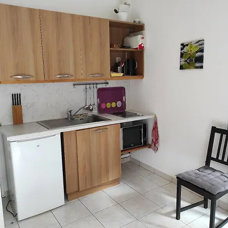 Studio-terrasse A Carras Nice