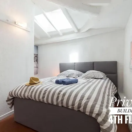 Appartement Private Building, 4 Apts, Unique At Nice- Old Town