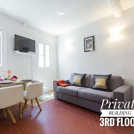 Private Building, 4 Apts, Unique At Nice- Old Town Appartement