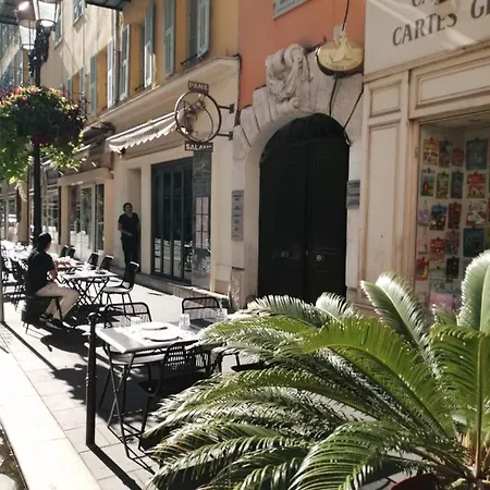 Private Room In The Centre Of Nice Nice