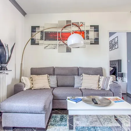Apartment Le Mantega - F2 Moderne,centre Ville, 2 Grandes Terrasses,climatisation, Ascenseur *