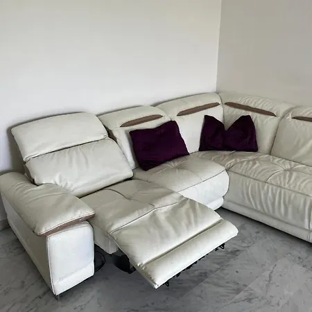 2 Pièces Avec Terrasse En Résidence Privée *