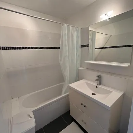 2 Pièces Avec Terrasse En Résidence Privée Appartement